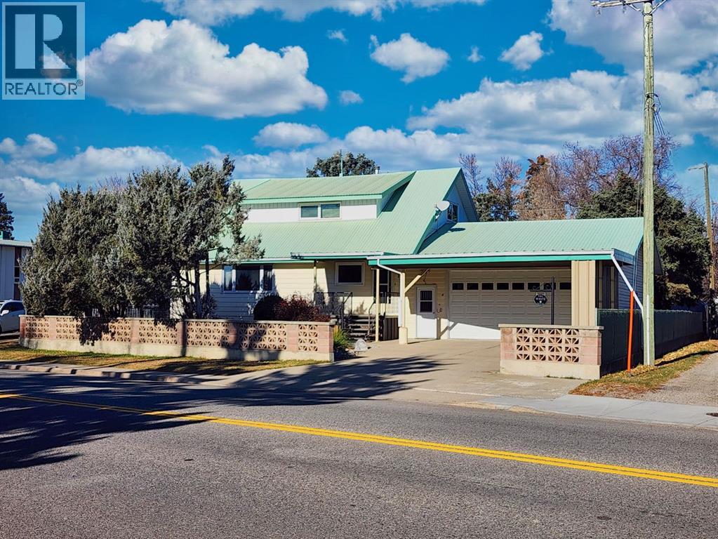 112 43 Avenue W Property Photo 1