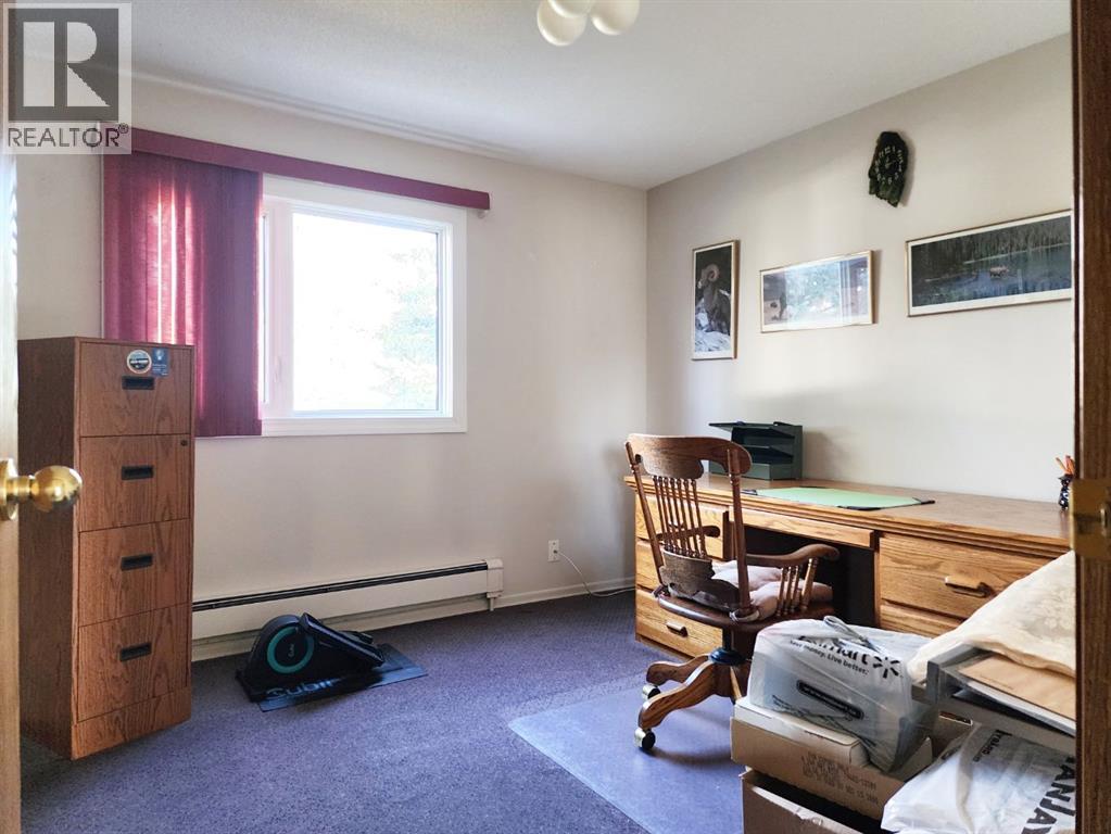 112 43 Avenue W Property Photo 13