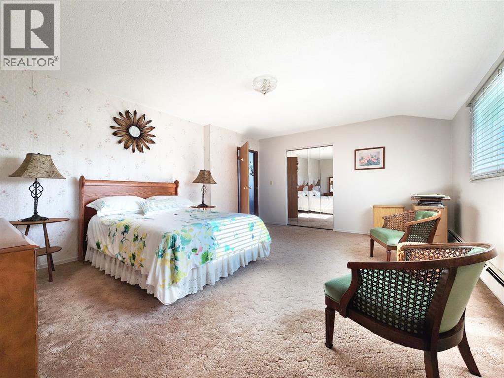 112 43 Avenue W Property Photo 17