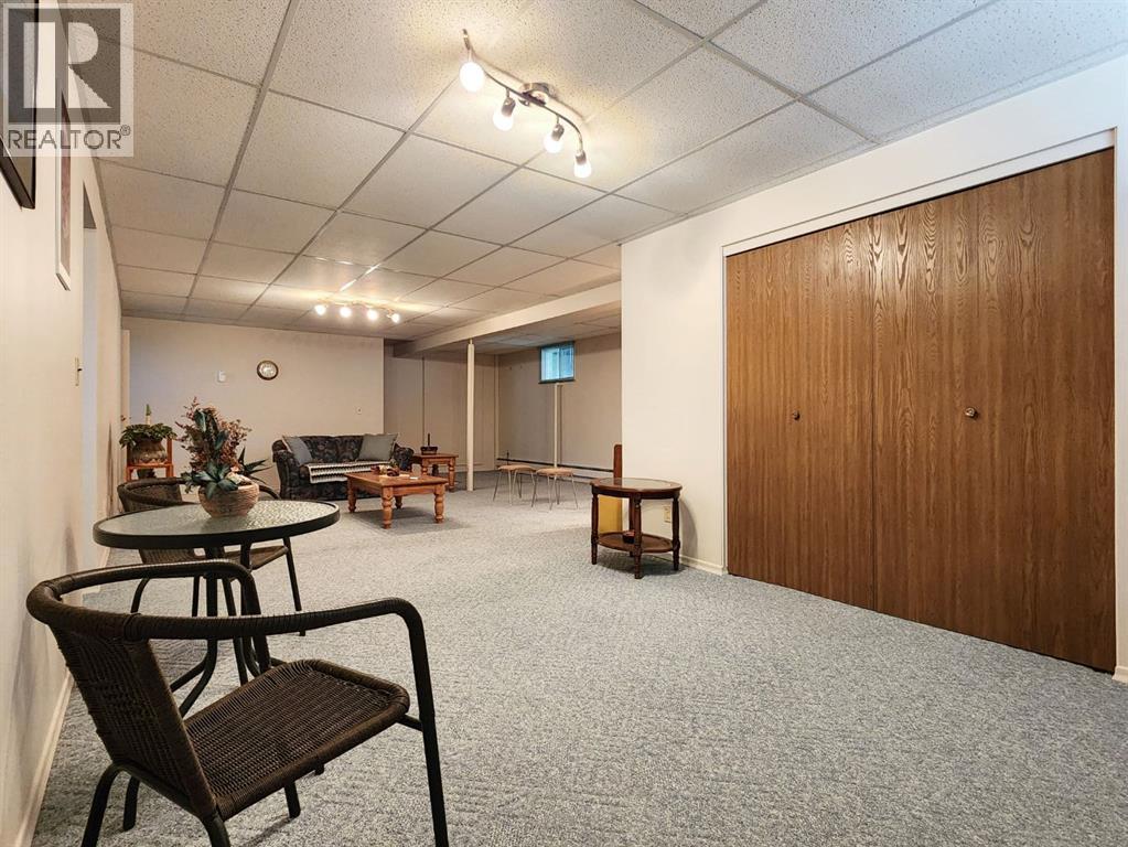 112 43 Avenue W Property Photo 27
