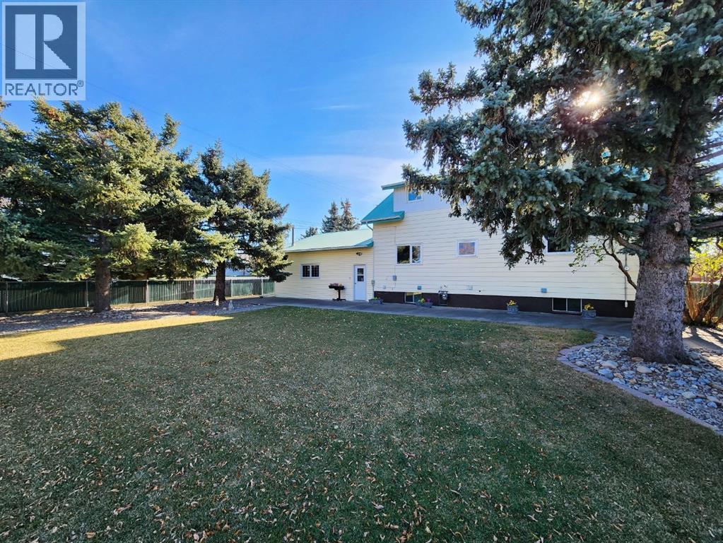 112 43 Avenue W Property Photo 39