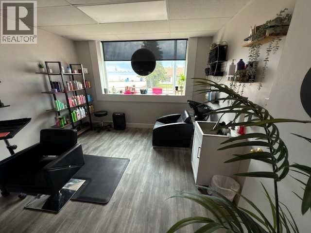 515 50 Street Property Photo 9