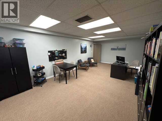 515 50 Street Property Photo 15