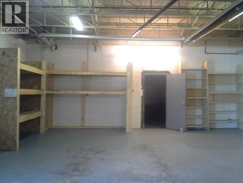 515 50 Street Property Photo 21