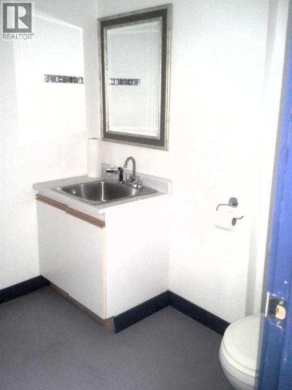 515 50 Street Property Photo 24