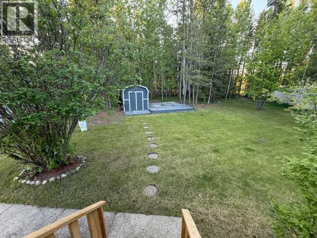 5226 18 Avenue Property Photo 3