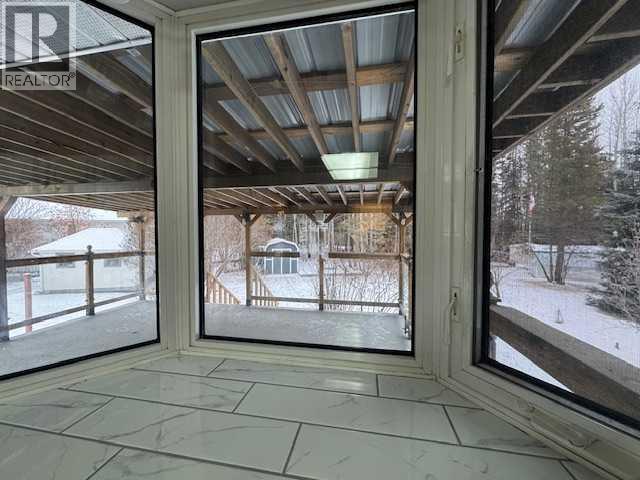 5226 18 Avenue Property Photo 16