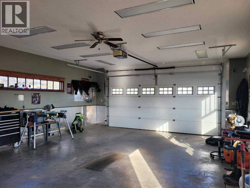 11806 78 Street Property Photo 6
