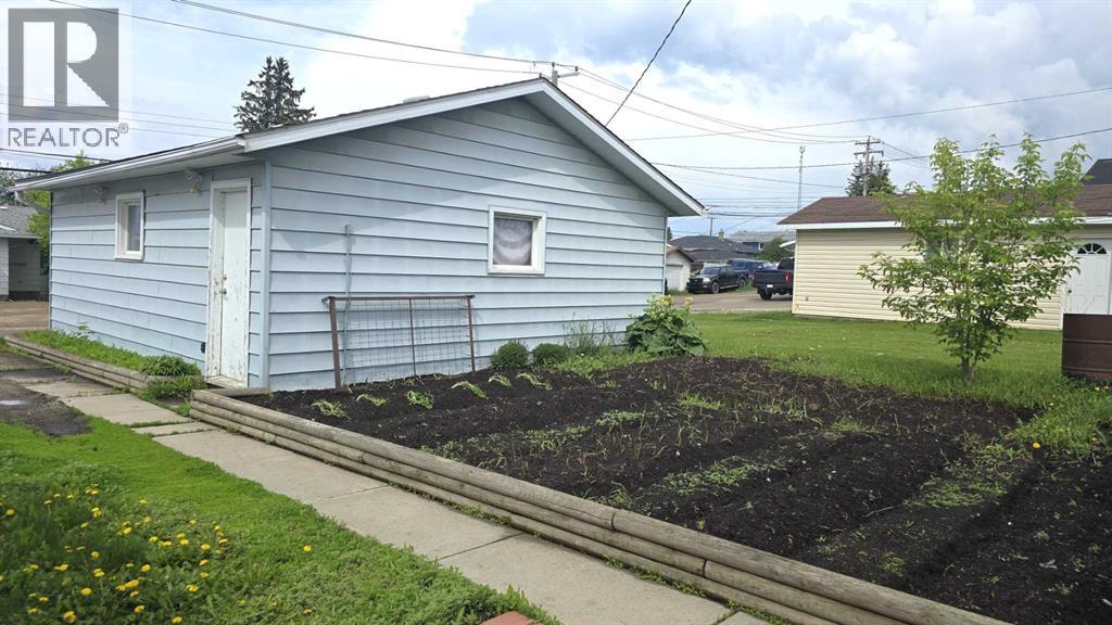 101 Avenue Property Photo 2