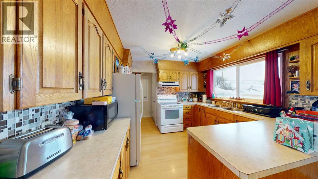 101 Avenue Property Photo 3