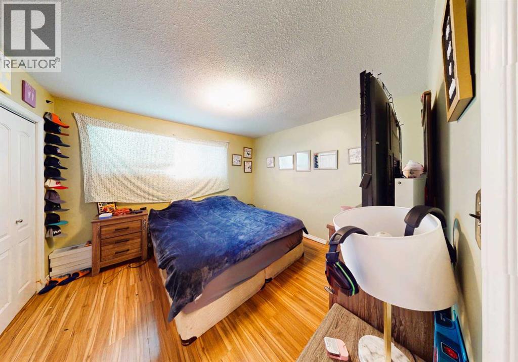101 Avenue Property Photo 5