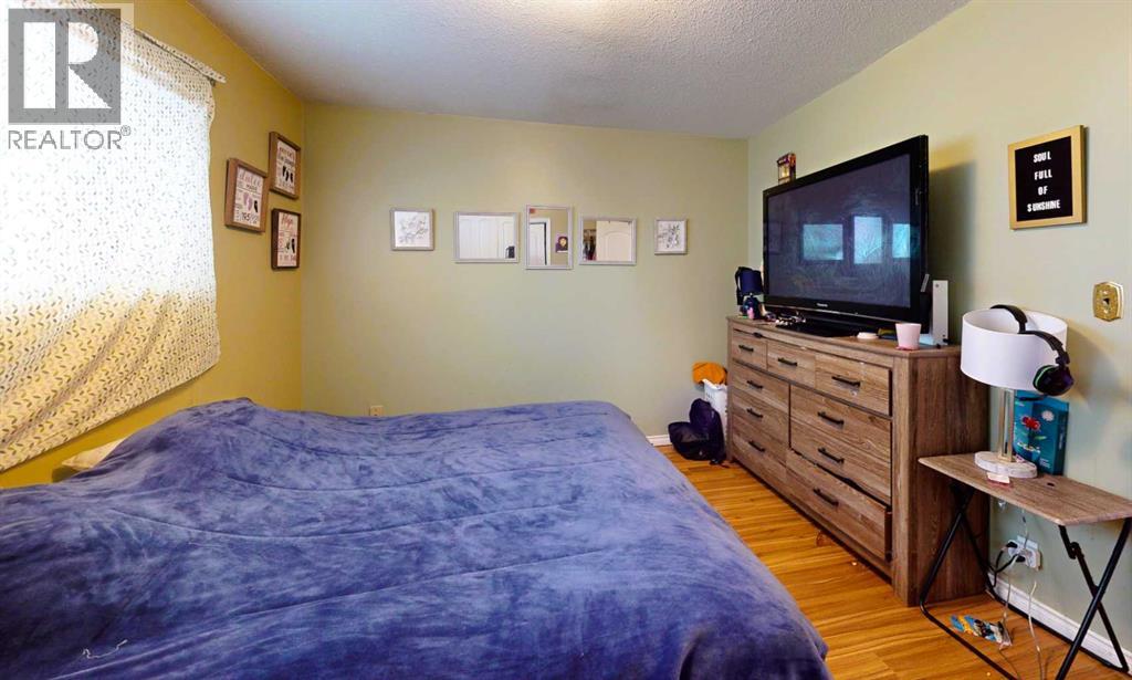 101 Avenue Property Photo 6