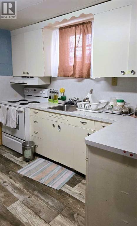 101 Avenue Property Photo 10