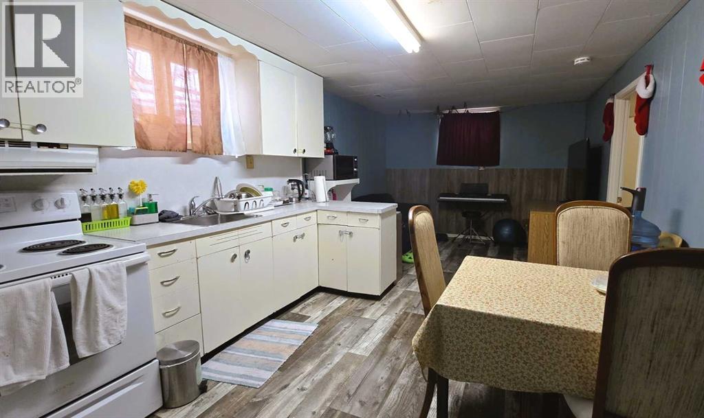 101 Avenue Property Photo 11