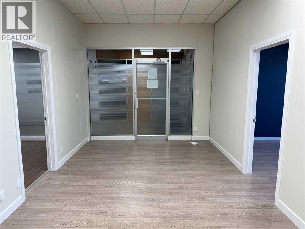 5125 50 Avenue Property Photo 1