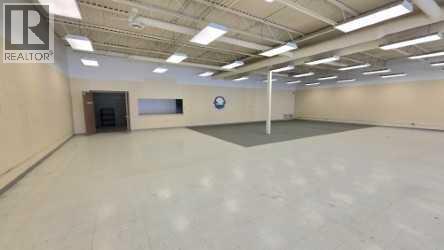 9616 100 Street Property Photo 6