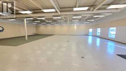 9616 100 Street Property Photo 7