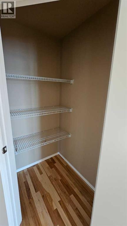 5112 52 Avenue Property Photo 14