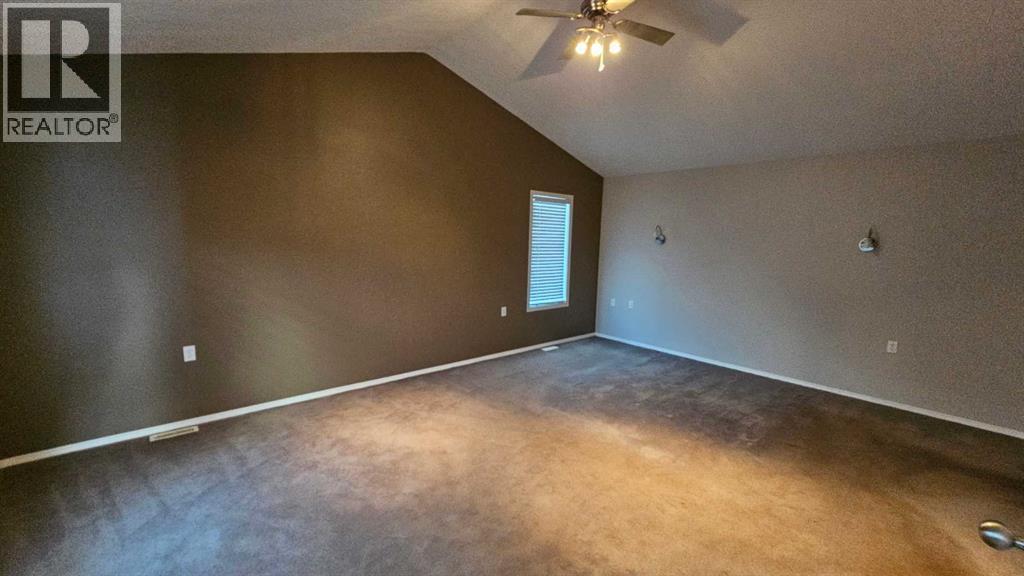 5112 52 Avenue Property Photo 25