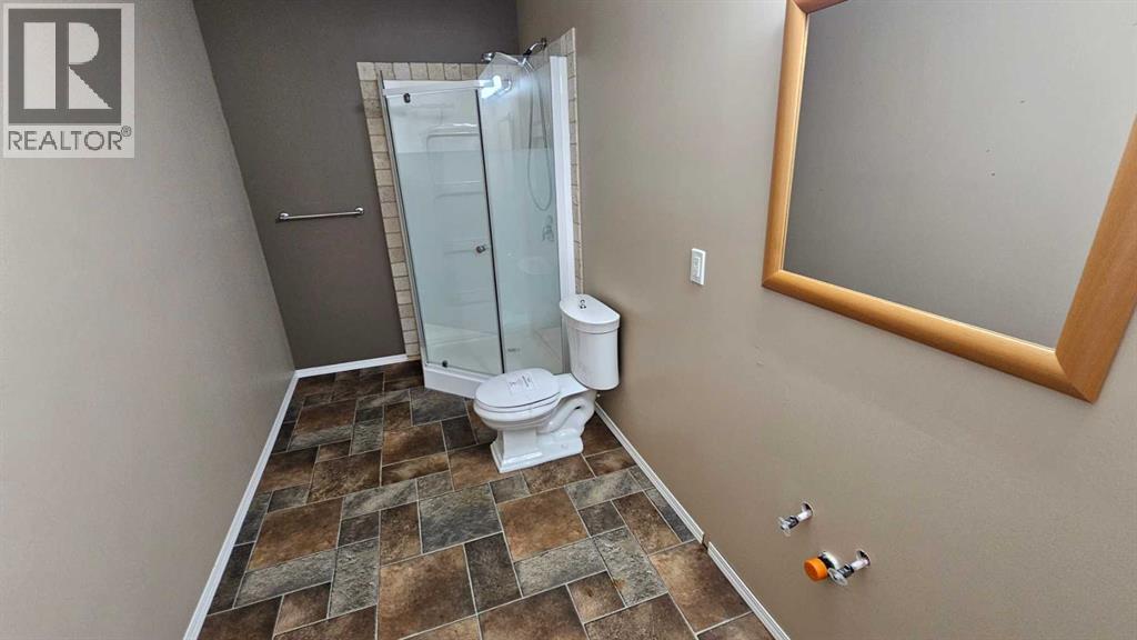 5112 52 Avenue Property Photo 33