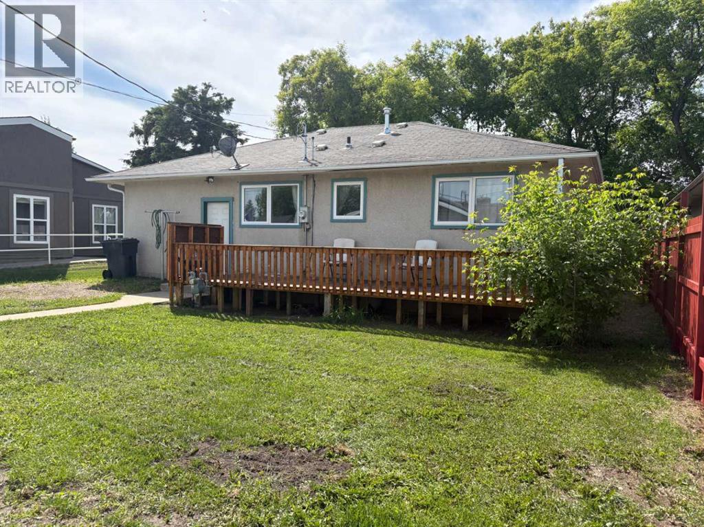 5019 51 Street Property Photo 2