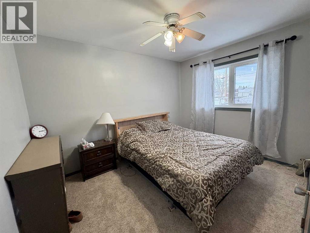 5019 51 Street Property Photo 9