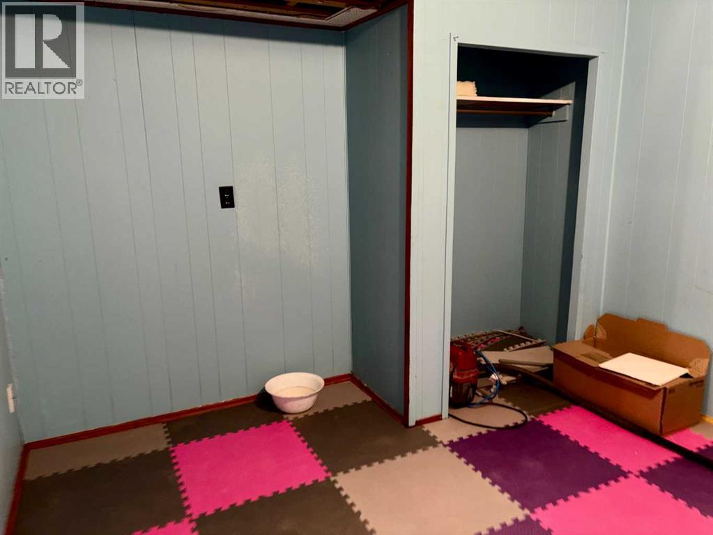 5019 51 Street Property Photo 12