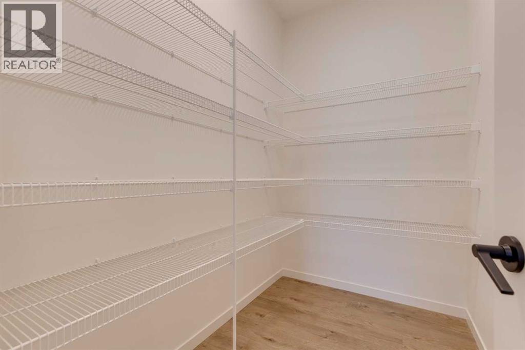 1402 Bayview Crescent Sw Property Photo 16