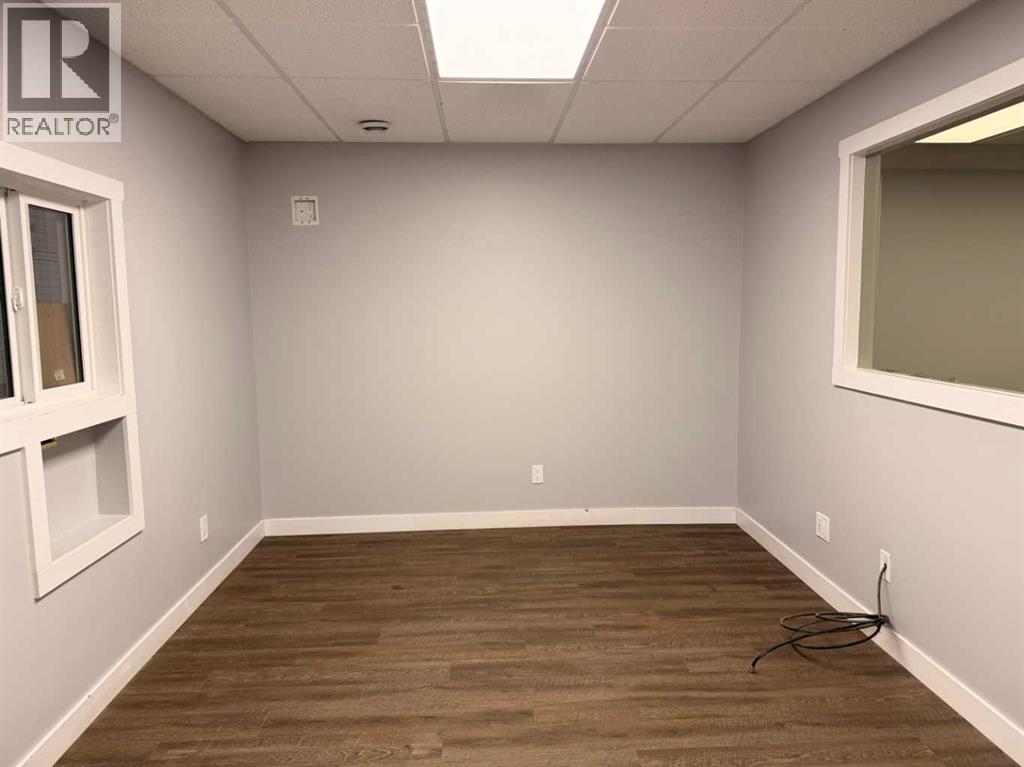 5311 64 Avenue Property Photo 6