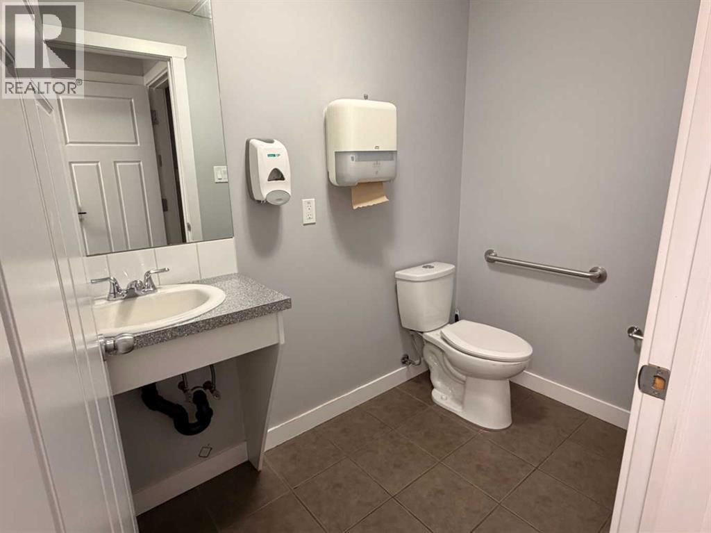 5311 64 Avenue Property Photo 15