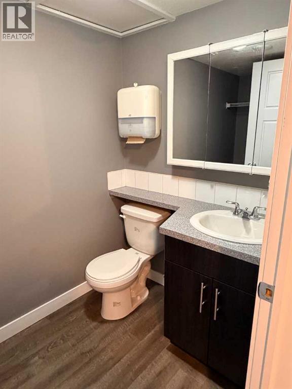 5311 64 Avenue Property Photo 18