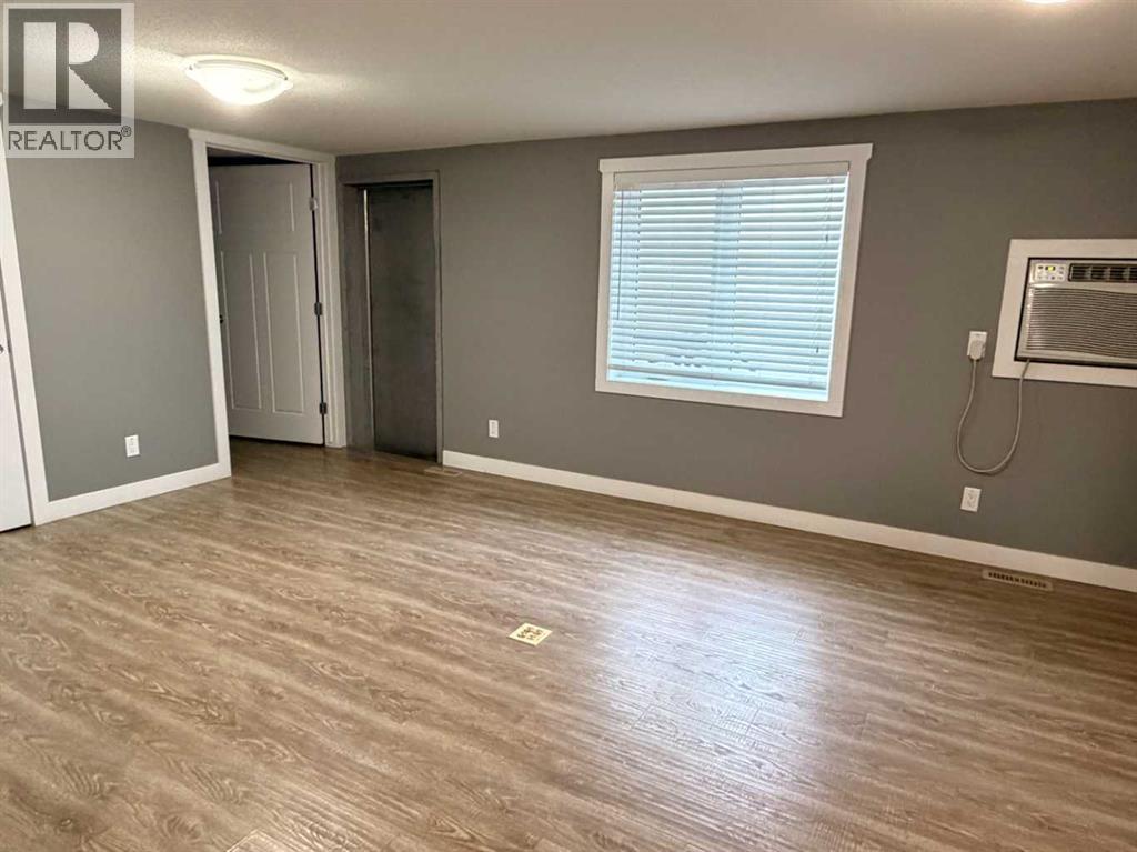 5311 64 Avenue Property Photo 20