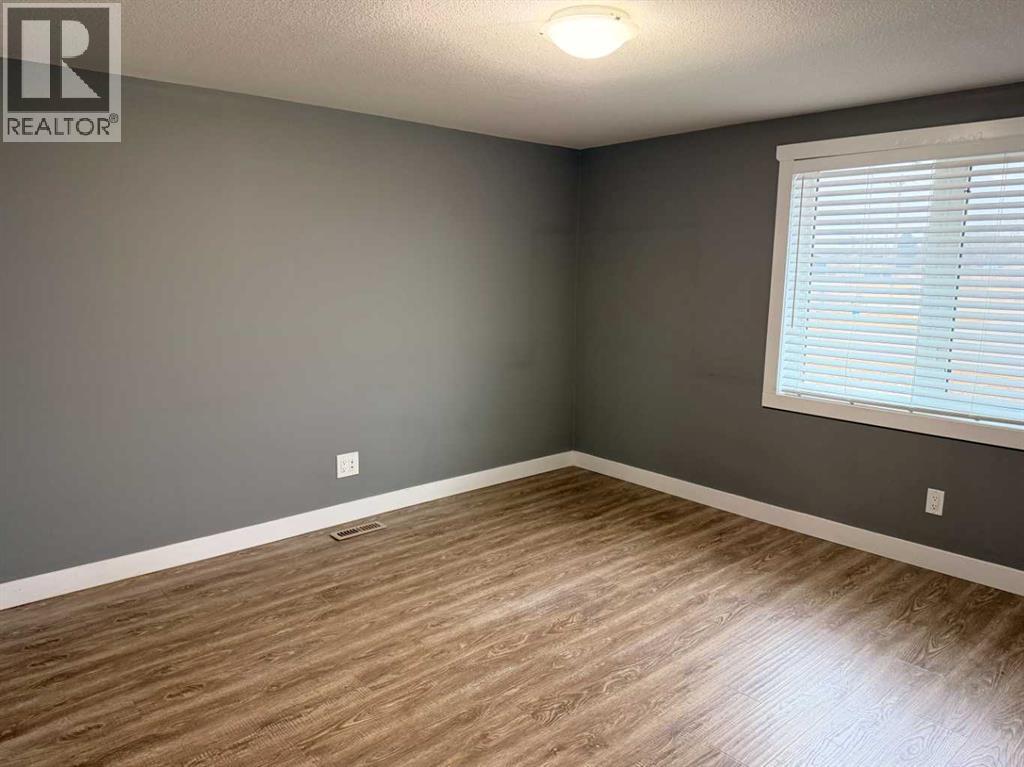 5311 64 Avenue Property Photo 21