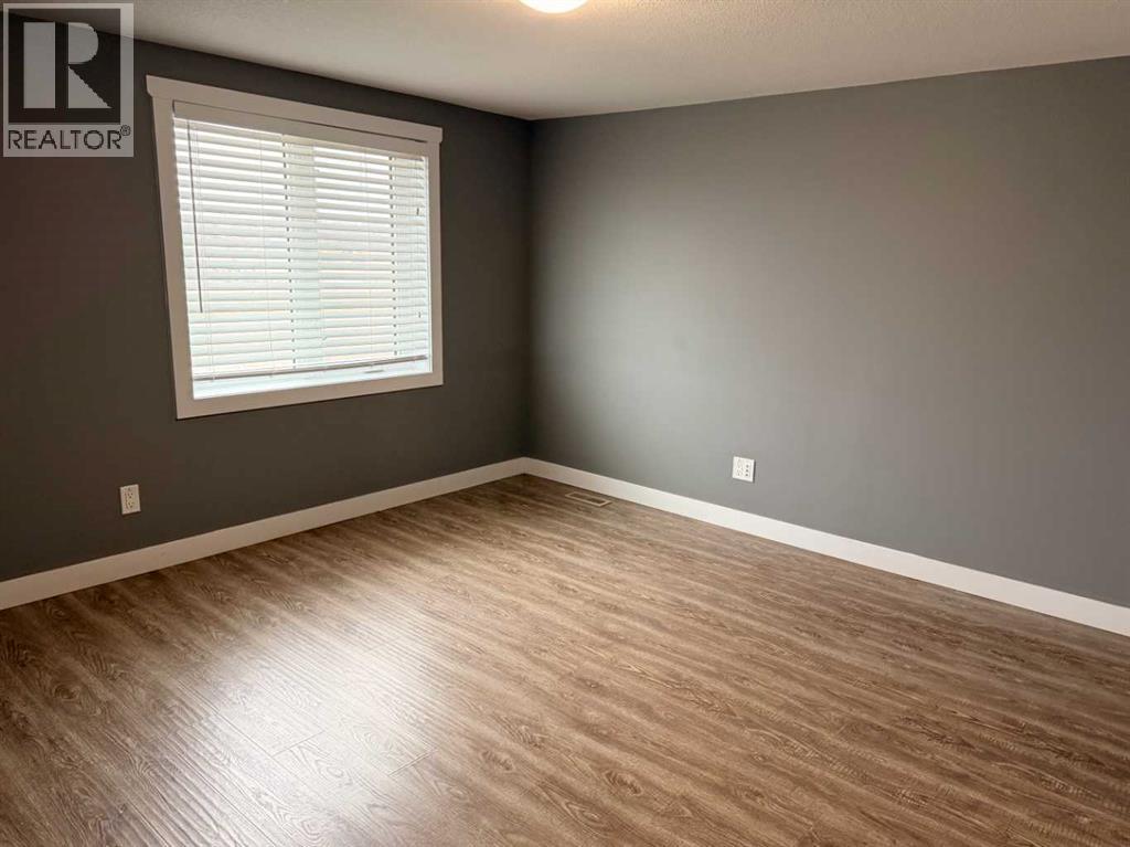 5311 64 Avenue Property Photo 22