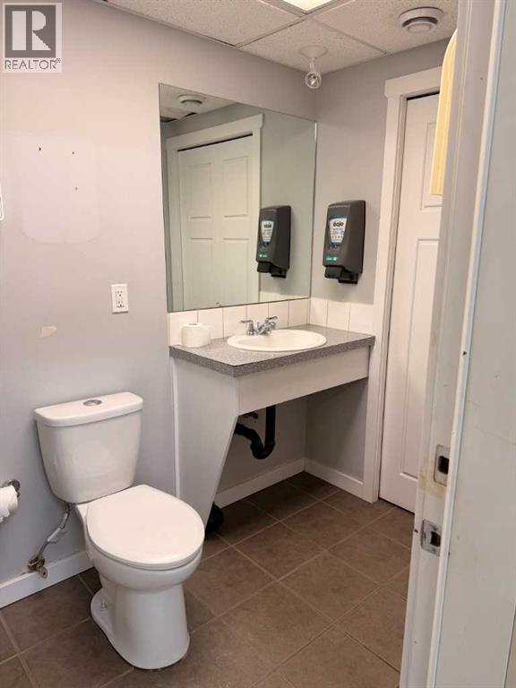 5311 64 Avenue Property Photo 27