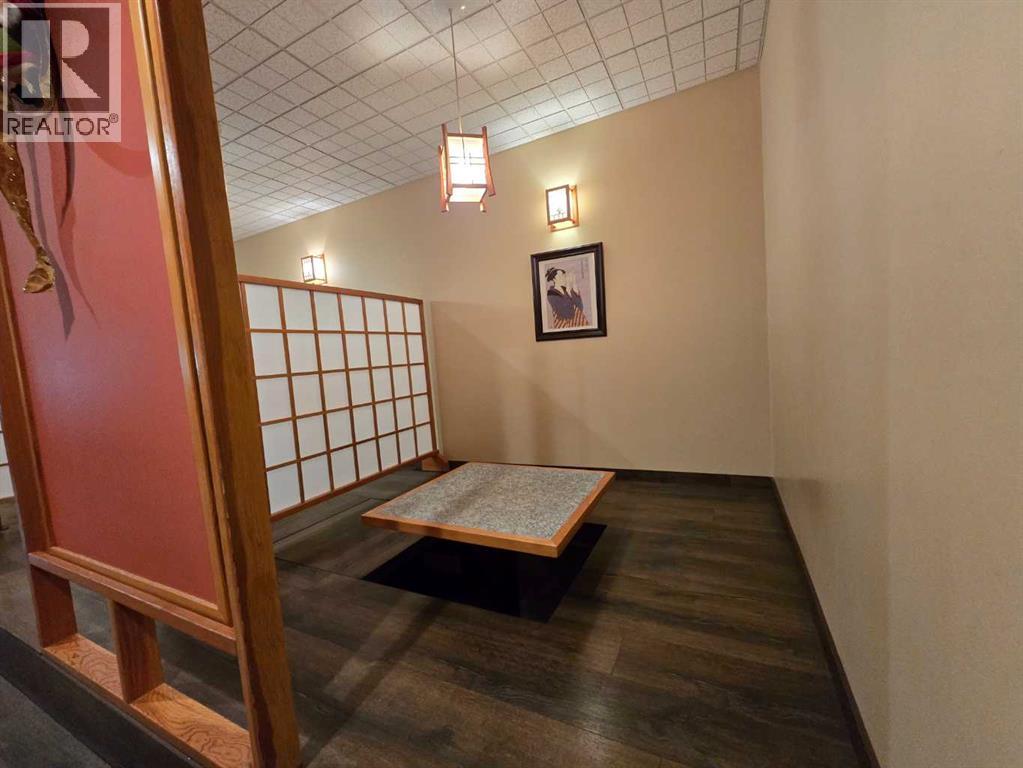 123 4 Street S Property Photo 3