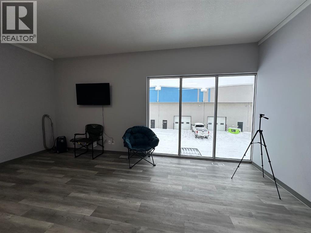 10920 84 Property Photo 11