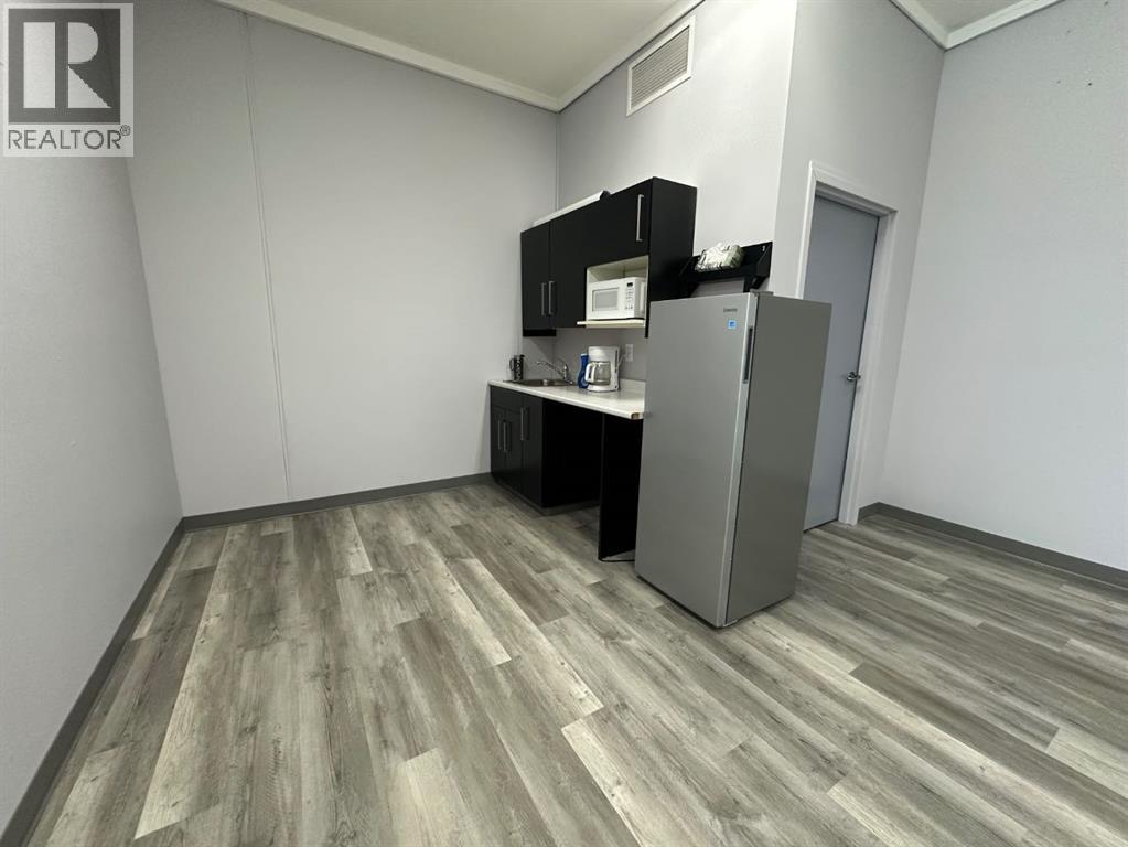 10920 84 Property Photo 12