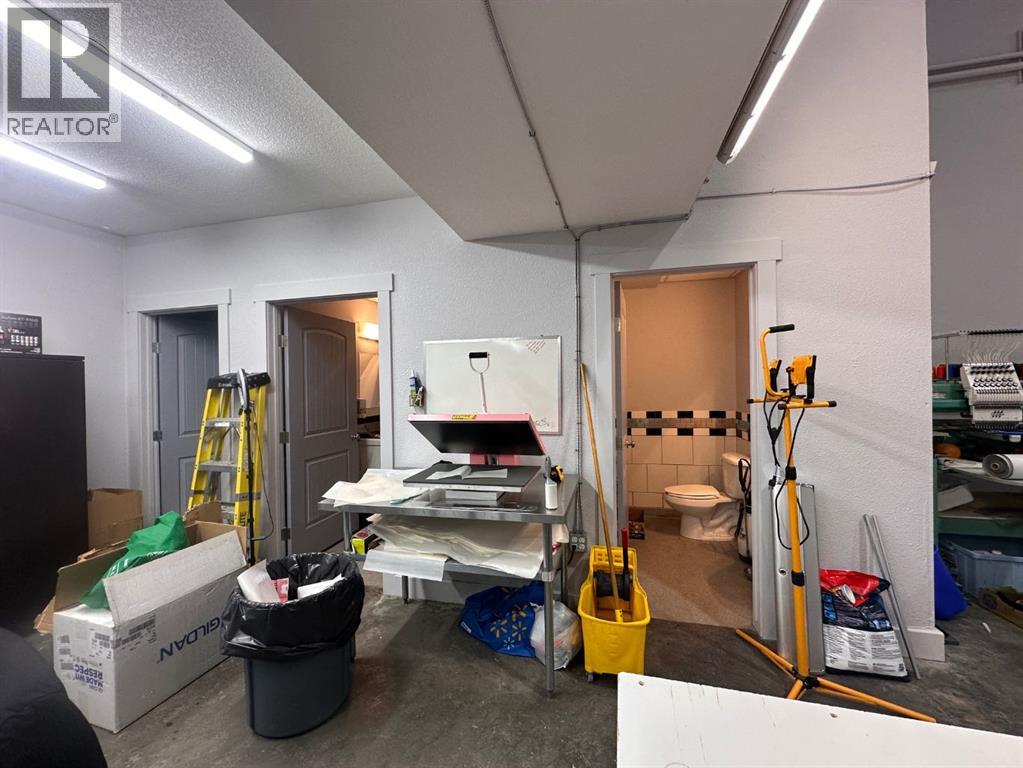 10920 84 Property Photo 16