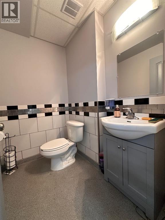 10920 84 Property Photo 18