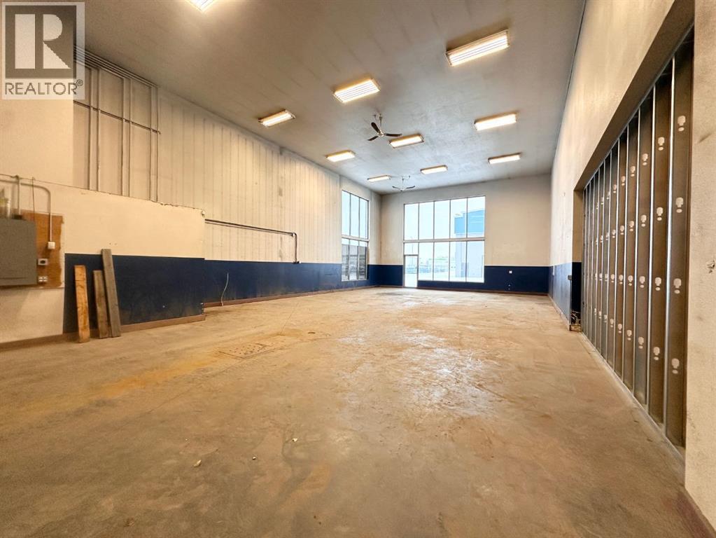 10920 84 Property Photo 8