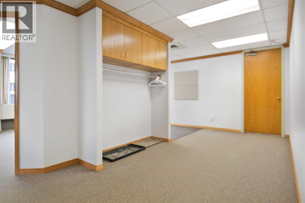 9835 101 Avenue Property Photo 8