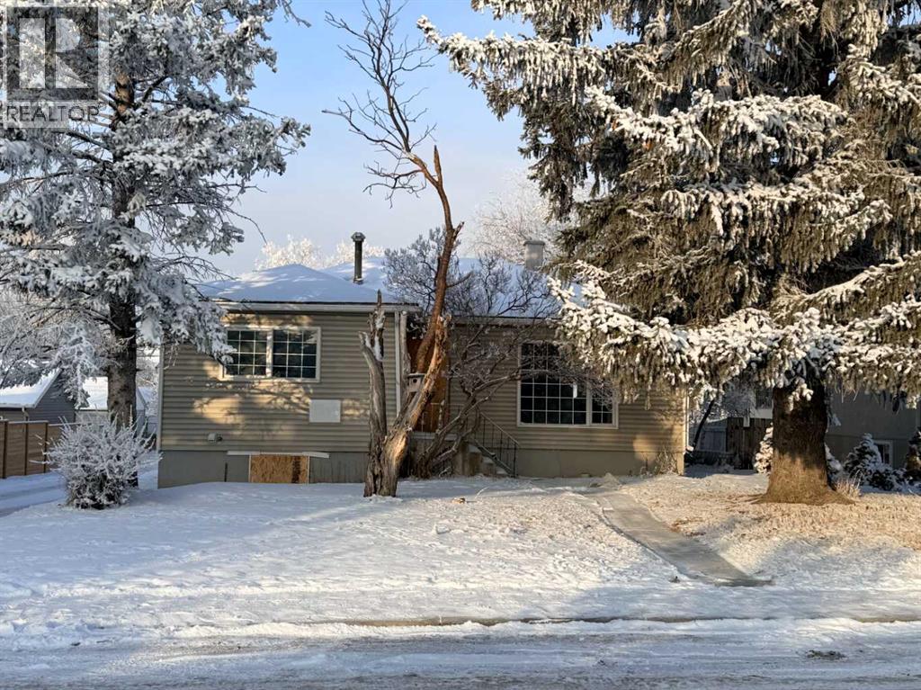 324 27 Avenue Property Photo 3