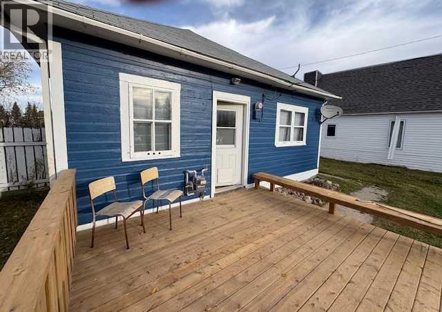 4919 49 Street Property Photo 4