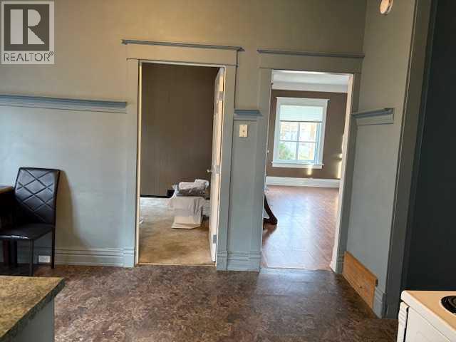 4919 49 Street Property Photo 7