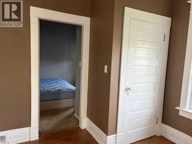 4919 49 Street Property Photo 11