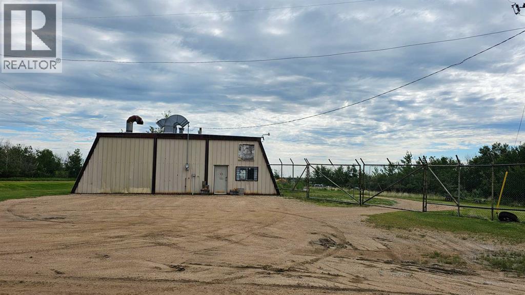 5121 Industrial Crescent Property Photo 1