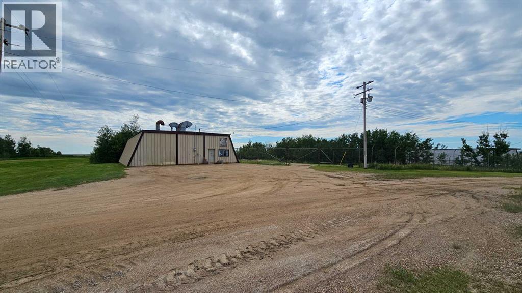 5121 Industrial Crescent Property Photo 2