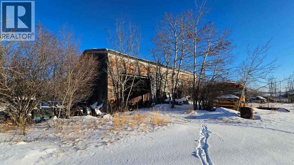 5121 Industrial Crescent Property Photo 9