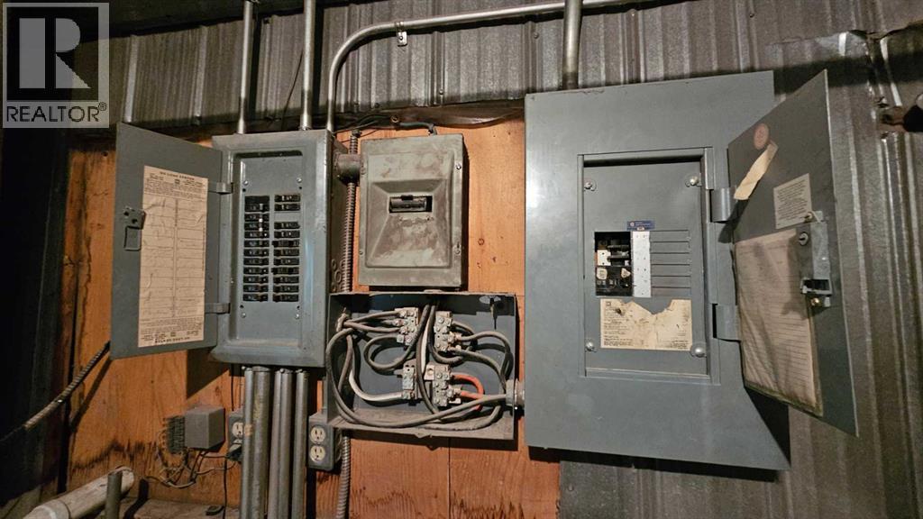 5121 Industrial Crescent Property Photo 15